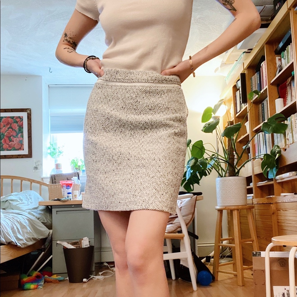White House Black Market Herringbone Pencil Skirt
